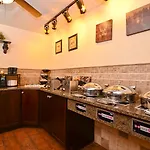 Best Western Plus Deer Park Hotel&Suites 