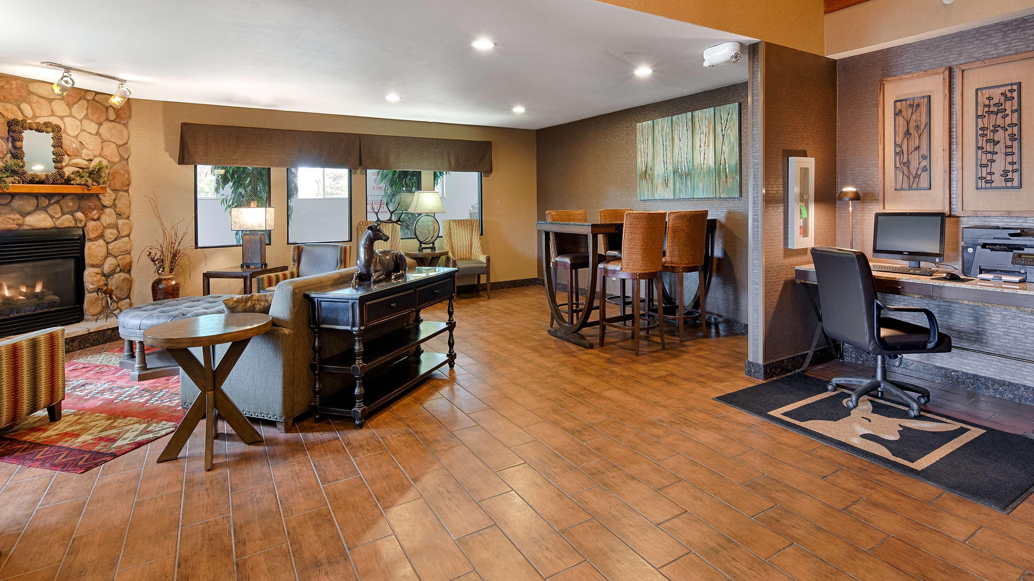 Best Western Plus Deer Park And Hotel
